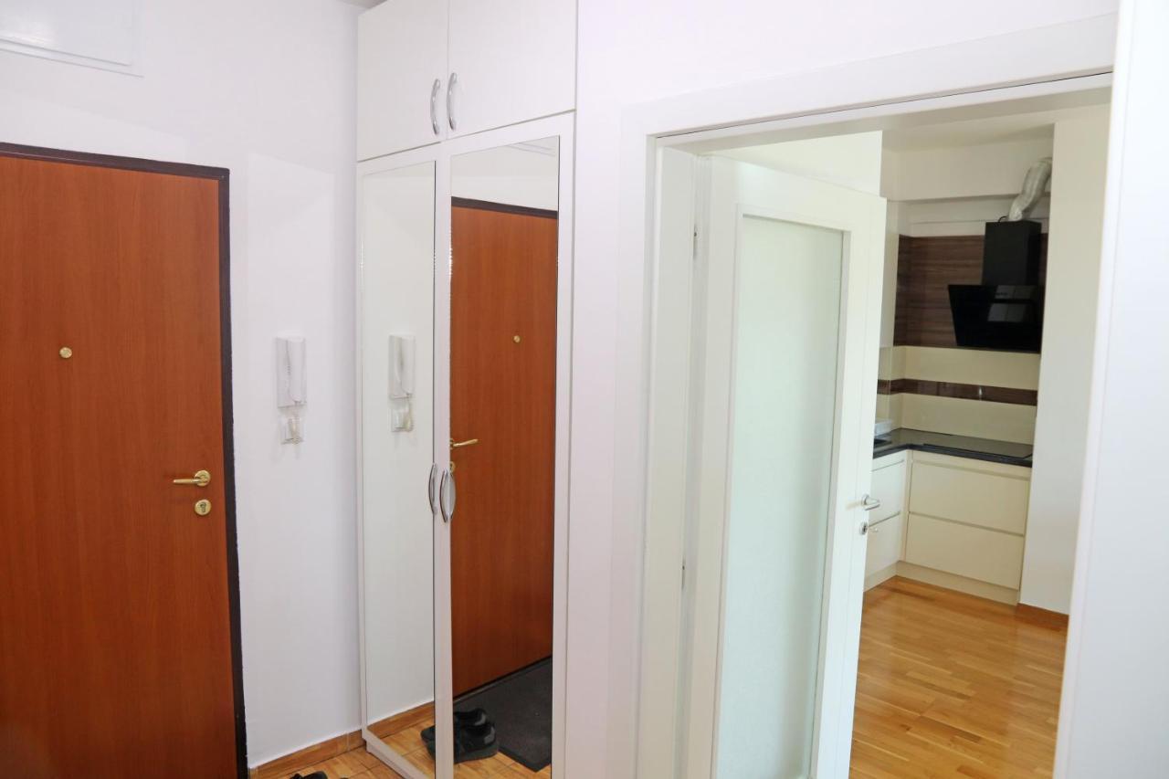 Apartment Cecovic - Mellain Tuzla Exterior foto